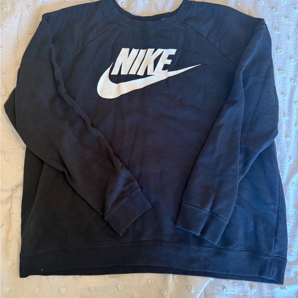 Nike Black and White Sweatshirt